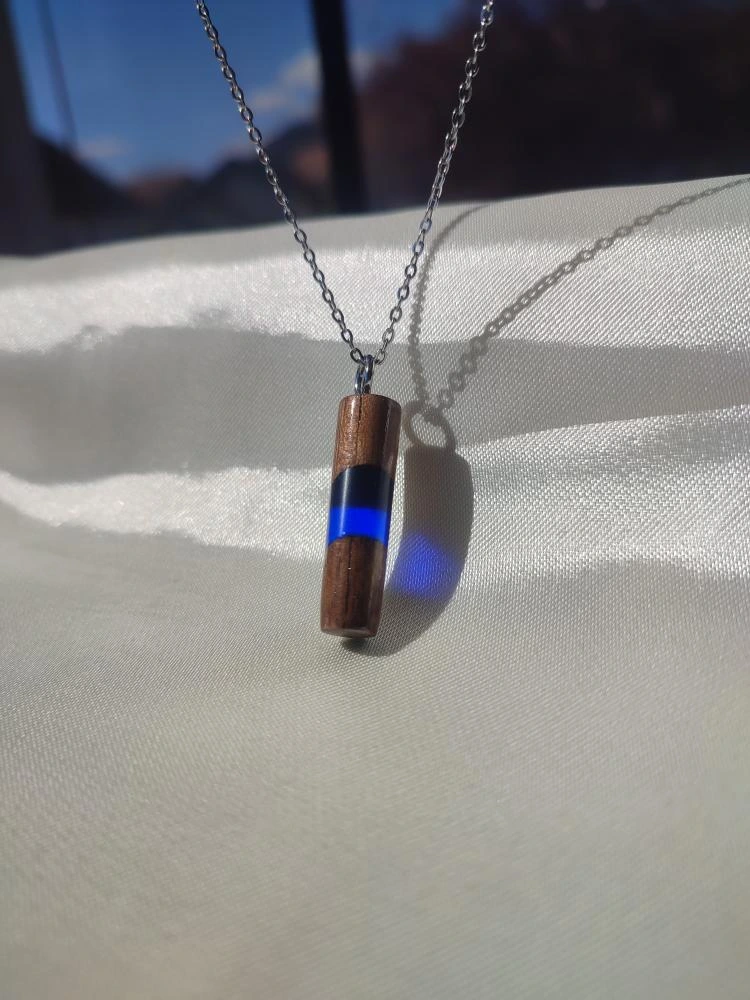 Pendentif en Noyer