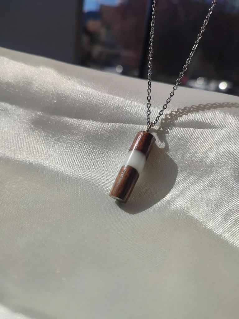 Pendentif en Noyer